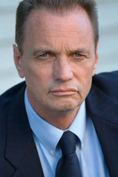 Gregory Scott Cummins — фото 1