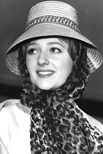 Polly Adams — фото 1