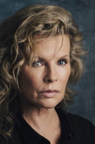 Кім Бейсінґер — фото 3