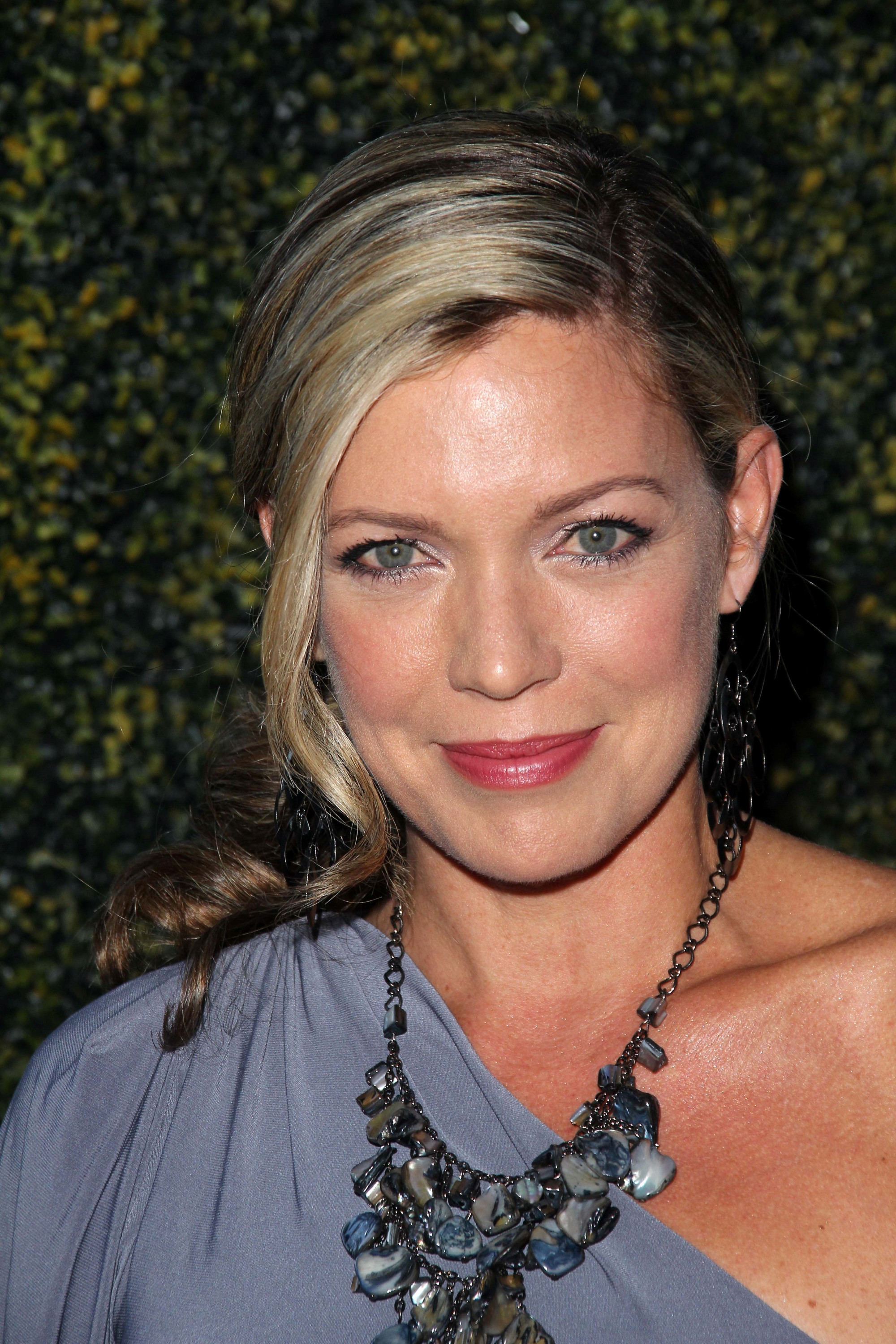 Leilani Sarelle — фото 1