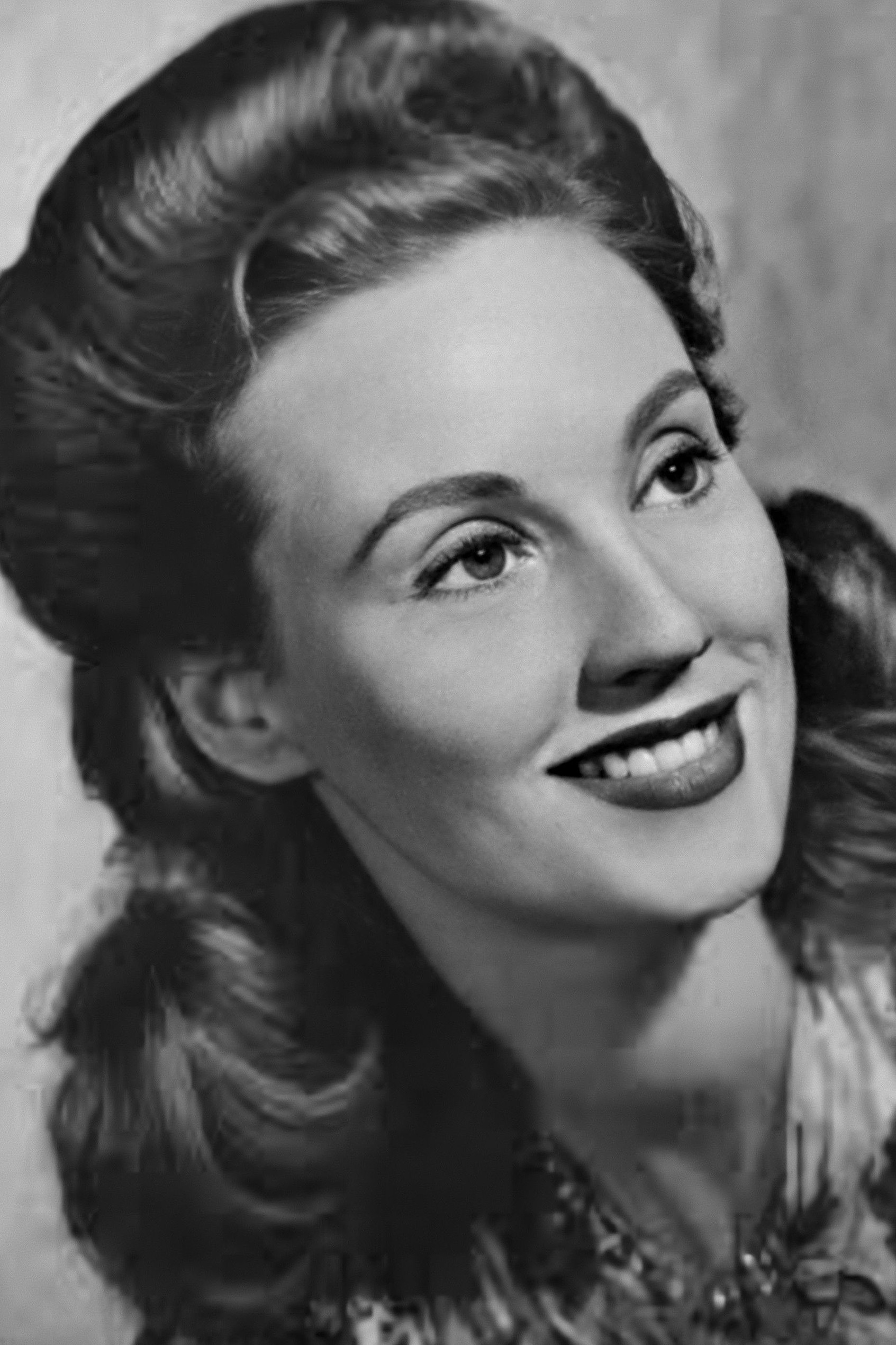 Helen Shingler — фото 1