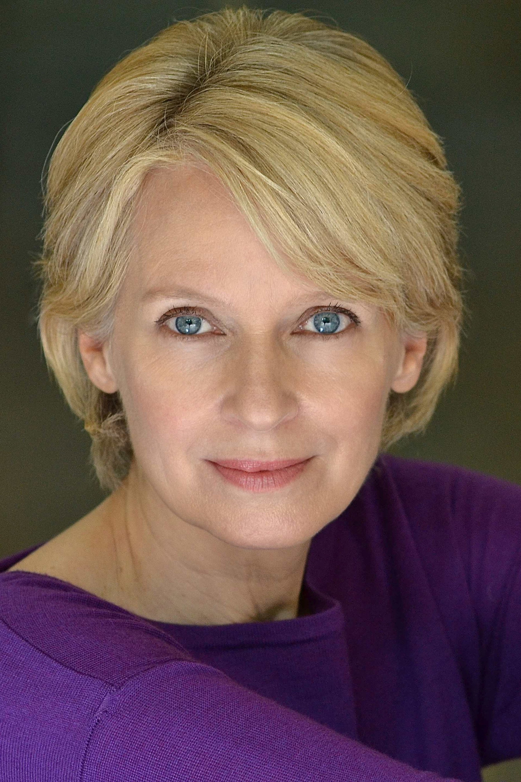 Catherine Dyer — фото 1