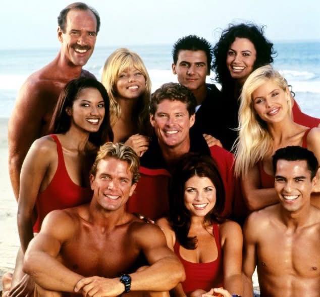 Телеканал Fox анонсував перезапуск культового серіалу "Рятувальники Малібу".